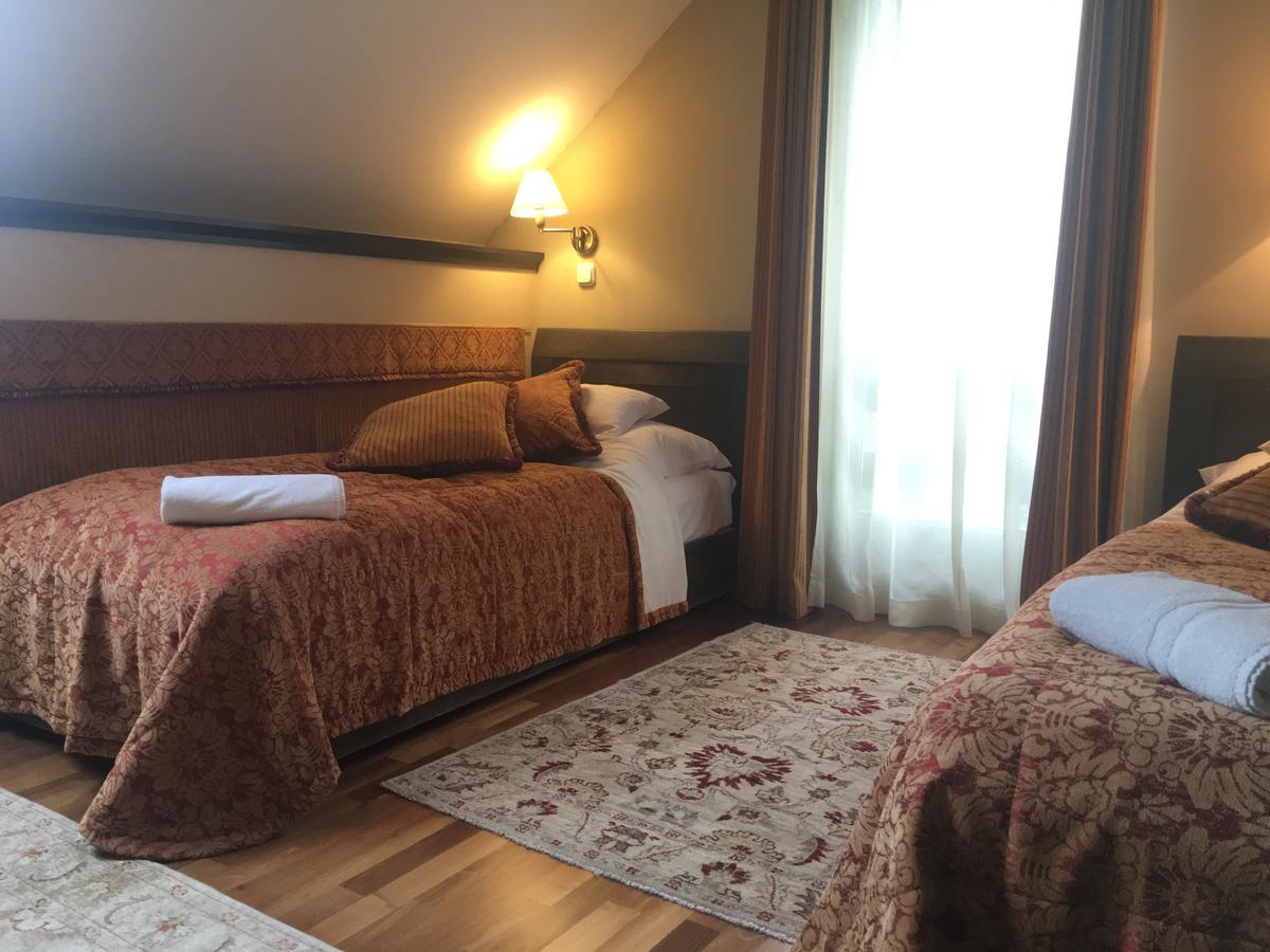 Hotel Haz Az Erdo Szelen Bánk Exterior foto