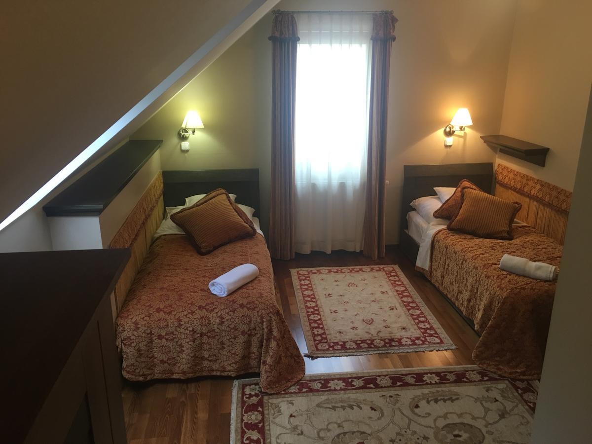 Hotel Haz Az Erdo Szelen Bánk Exterior foto